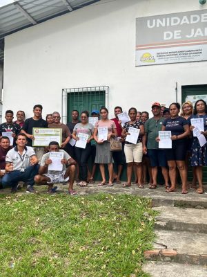 Em Japurá, durante mutirão de regularização de documentos rurais, encerrado nesta quarta-feira (22), foram realizadas 67 inscrições no Cadastro Nacional da Agricultura Familiar (CAF) e a elaboração de um CAF Jurídico. À frente da atividade, que iniciou na terça-feira (21), esteve o Instituto de Desenvolvimento Agropecuário e Florestal Sustentável do Estado do Amazonas (Idam), por meio da Unidade Local (UnLoc) Idam/Japurá.